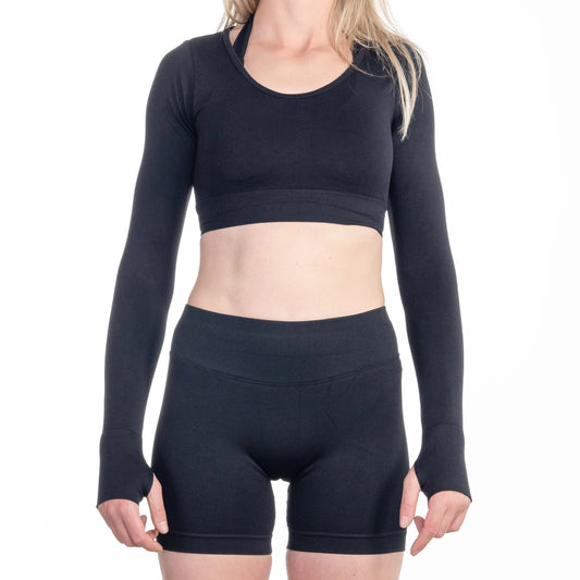 Schwarzes Crop Top – elastisch, körpernah und perfekt für aktiven Lifestyle