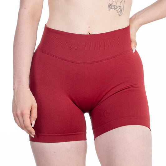 High Waist Scrunch Shorts in Rubinrot – figurformend und bequem für Sport, Alltag & Urlaub